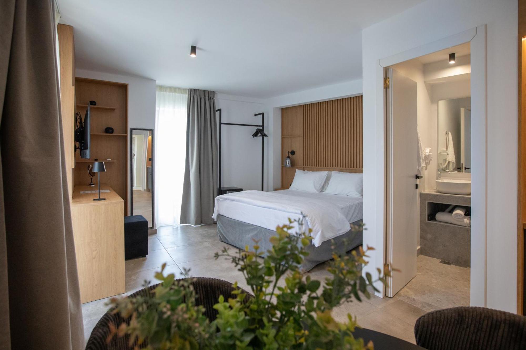 Griffin Suites Heraklion  Ngoại thất bức ảnh