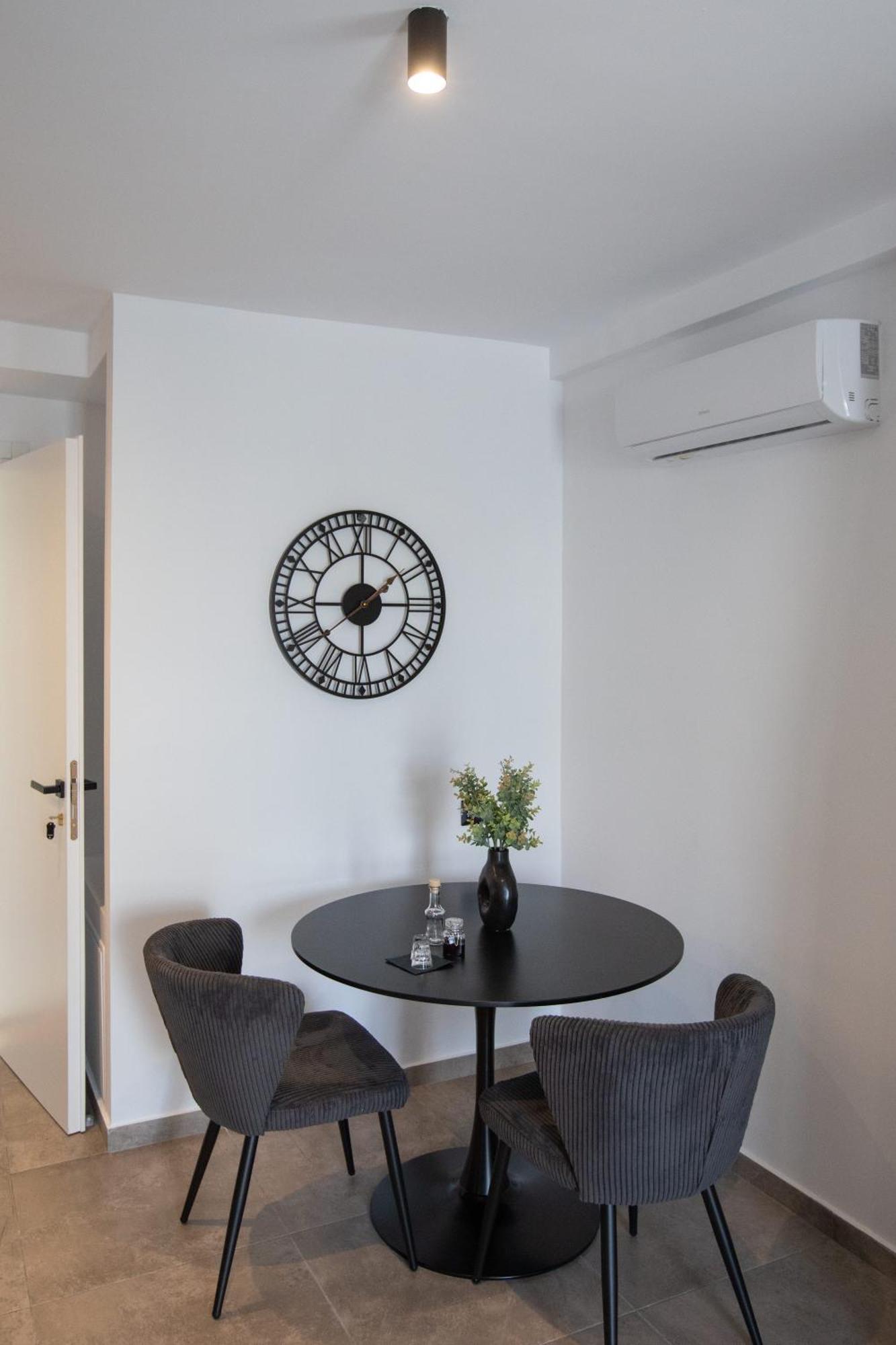 Griffin Suites Heraklion  Ngoại thất bức ảnh