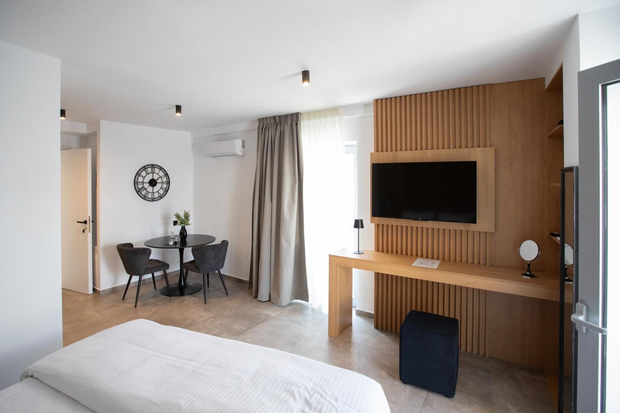Griffin Suites Heraklion  Ngoại thất bức ảnh
