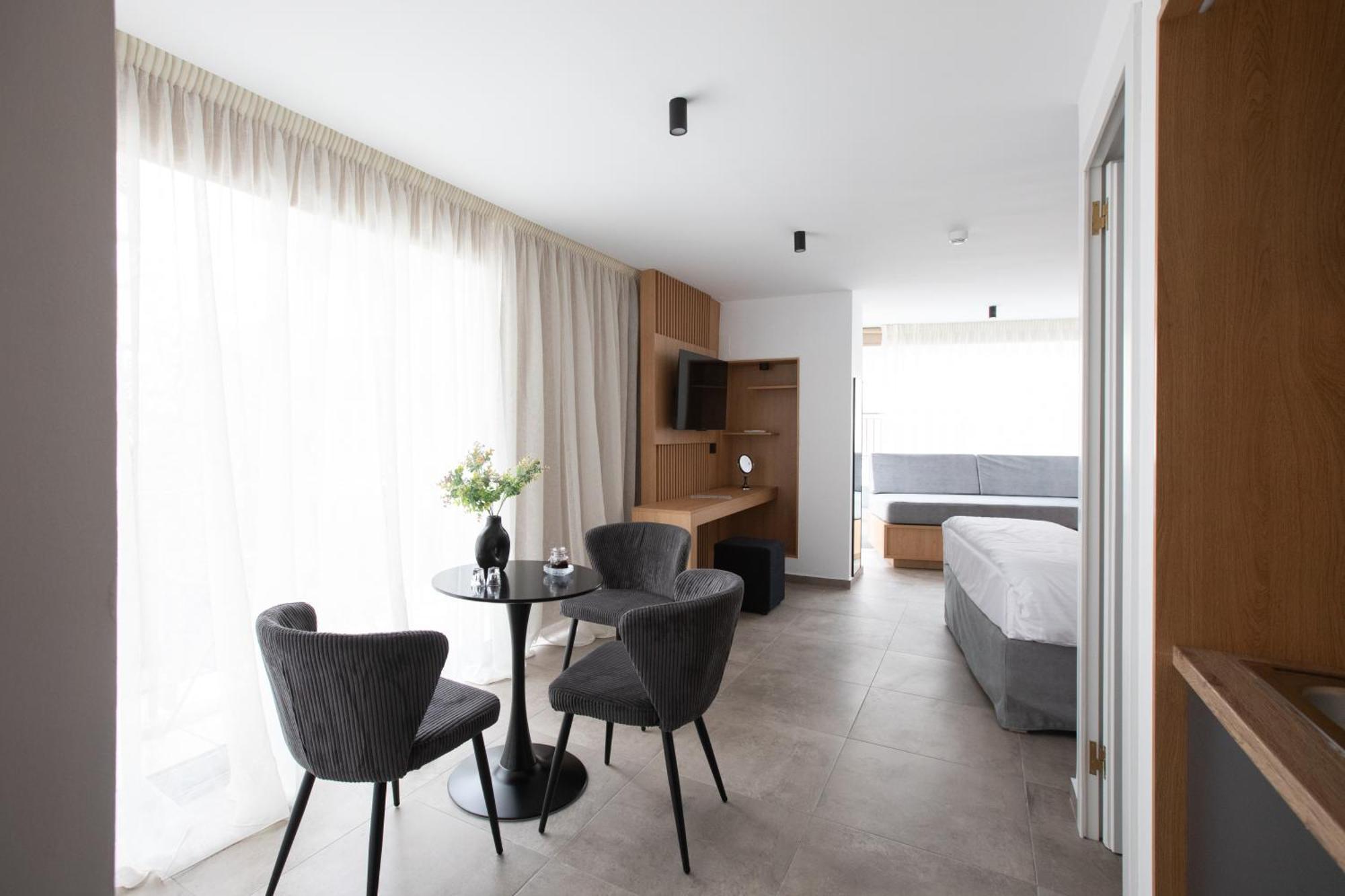 Griffin Suites Heraklion  Ngoại thất bức ảnh
