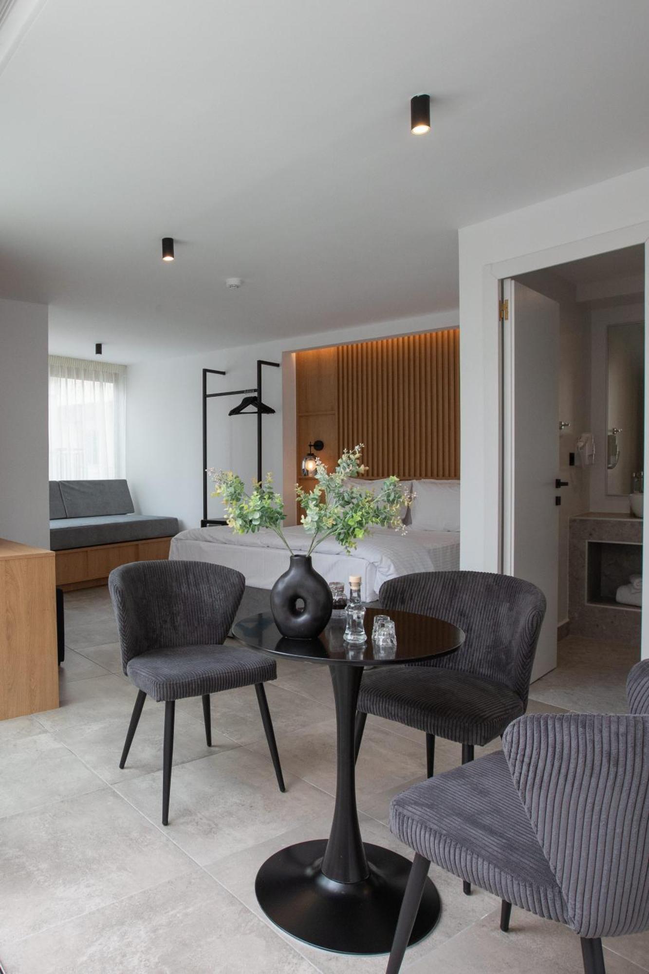Griffin Suites Heraklion  Ngoại thất bức ảnh